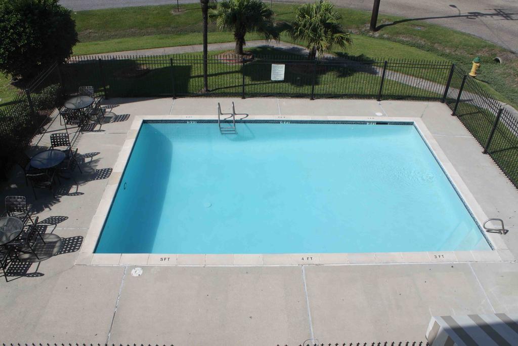 Super 8 By Wyndham Lafayette La Hotel Exterior photo